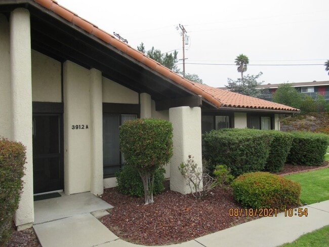 Building Photo - M39120 Unit A Rental