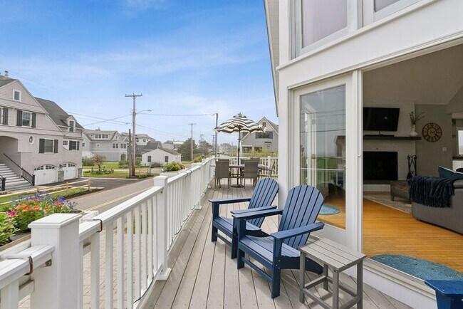 572 Ocean Ave