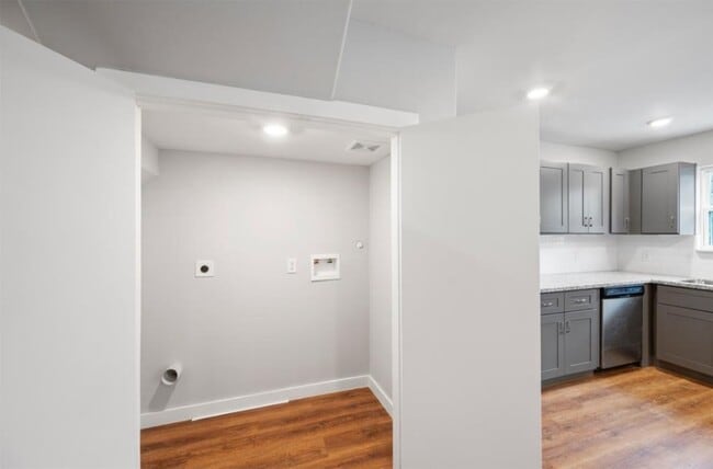 Photo - 8217 Crestview Dr