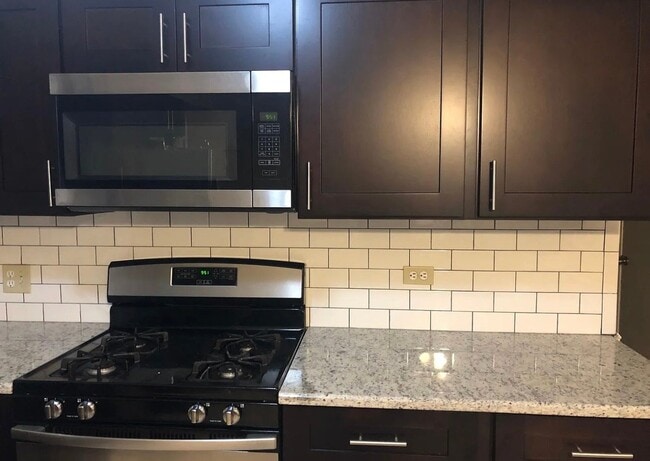 Photo - 43 E Jackson St