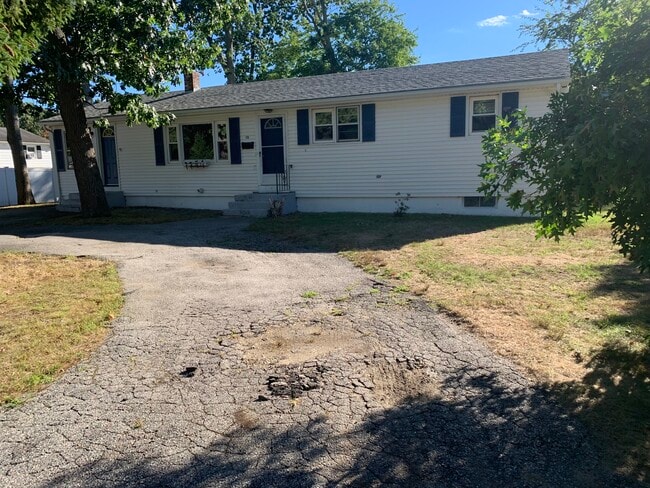 Building Photo - 170 Shannon Dr Rental