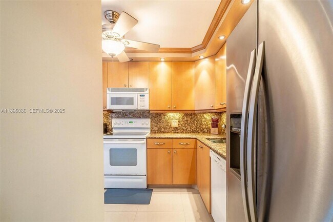 Photo - 2101 S Ocean Dr Unidad 905