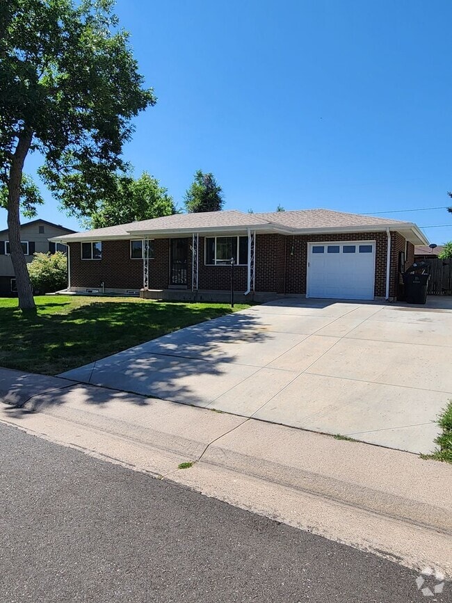 Building Photo - Nice Ranch Style home in Highly desired SW...