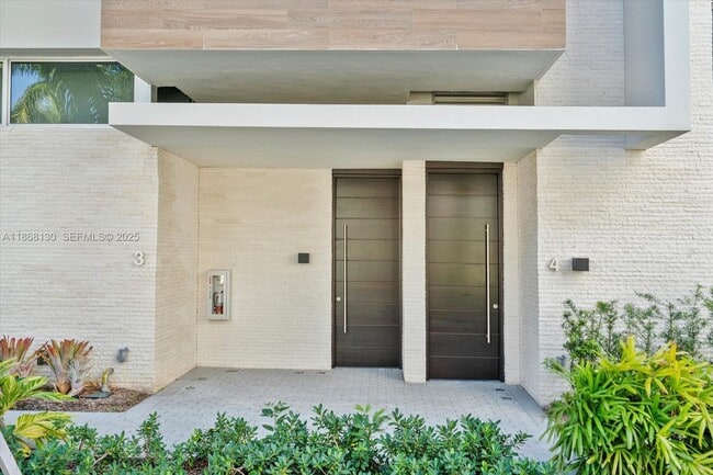 Photo - 3750 Yacht Club Dr