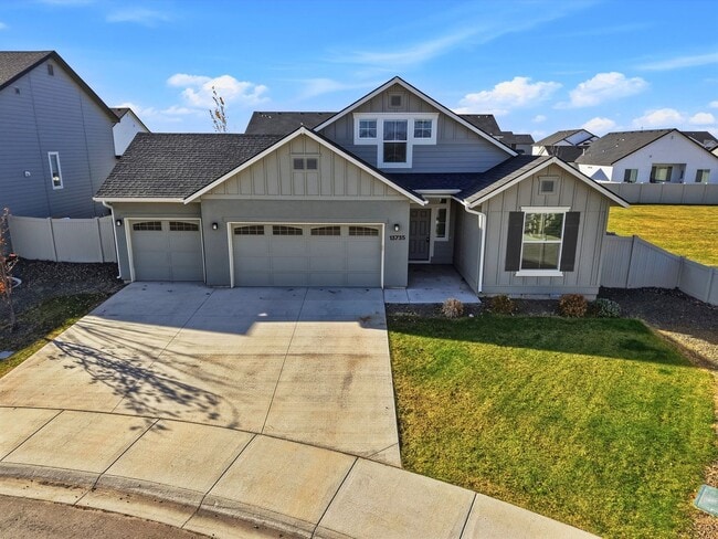 Building Photo - Stunning Single-Level w/Upper Bonus Room Home