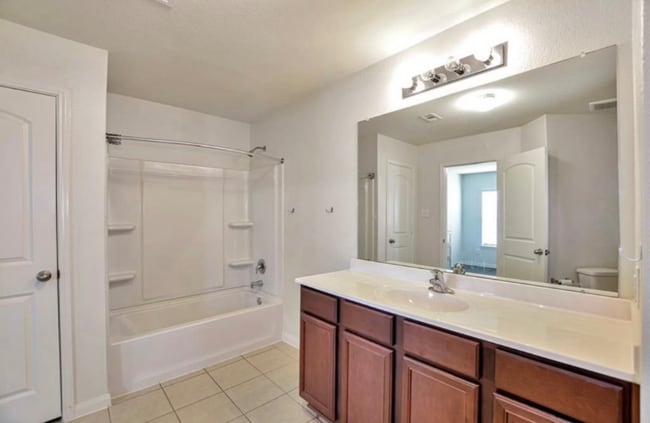 Photo - 15418 Hillside Ml Dr