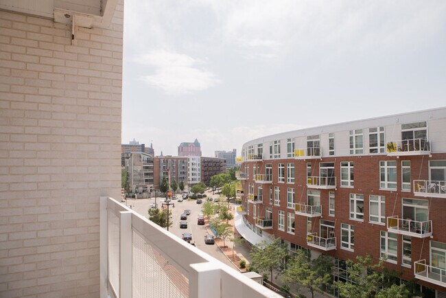 Photo - 1640 N Water St Unit ID1379064P