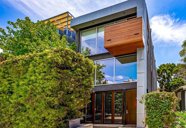 Building Photo - 414 Venice Way