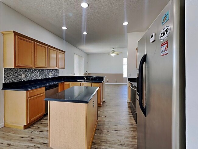 728 Hardwood Cir