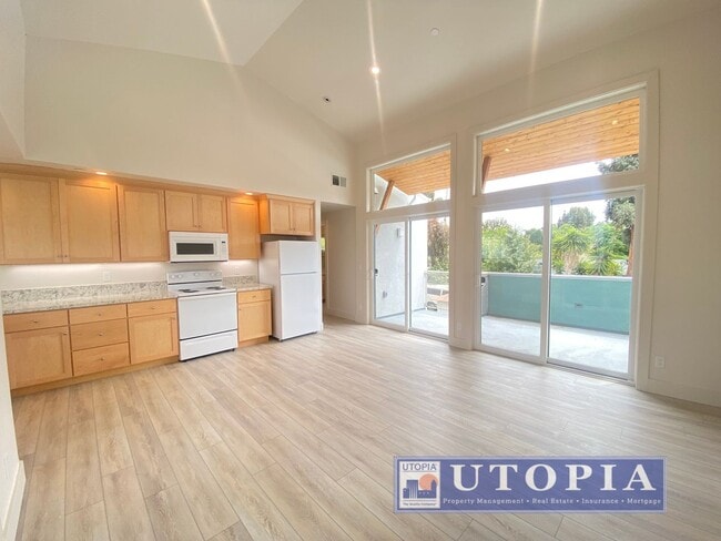 Photo - 3Bd/2Ba Townhouse Style Home with Office/Den and Garage- Centrally Located, Easy Commute