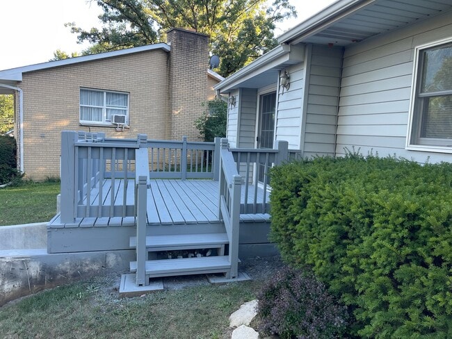 Photo - 33240 N Greentree Rd