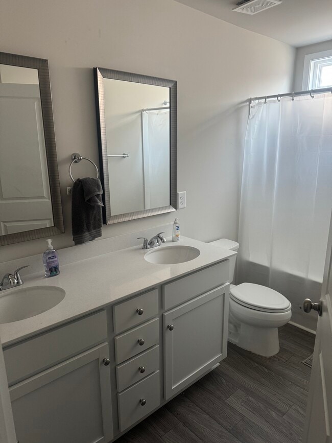 Photo - 846 Manitou Cir