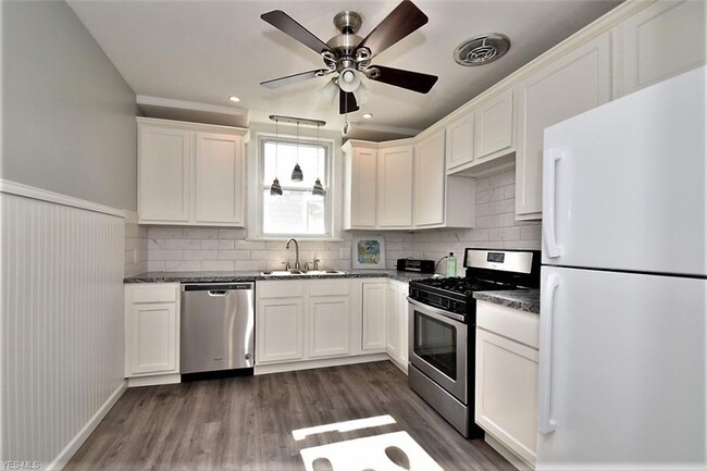 Photo - 1331 Nelson St Townhome