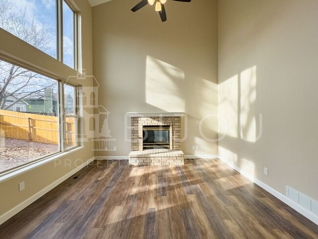 Photo - 1461 Grass Valley Dr