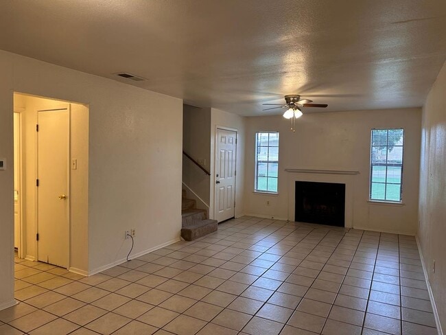 Photo - 1007 Water St Unidad 104