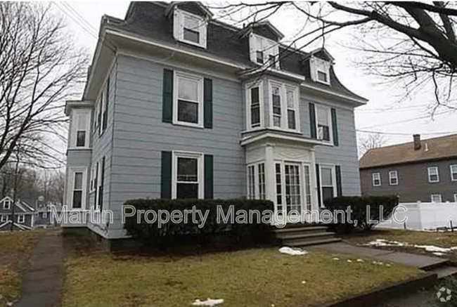 Building Photo - 72 Linden St Rental