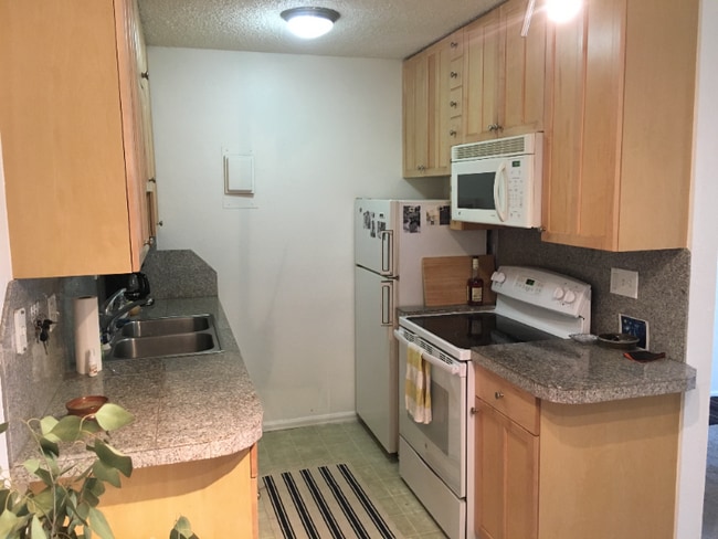 Photo - 3250 O'Neal Cir Unit G14