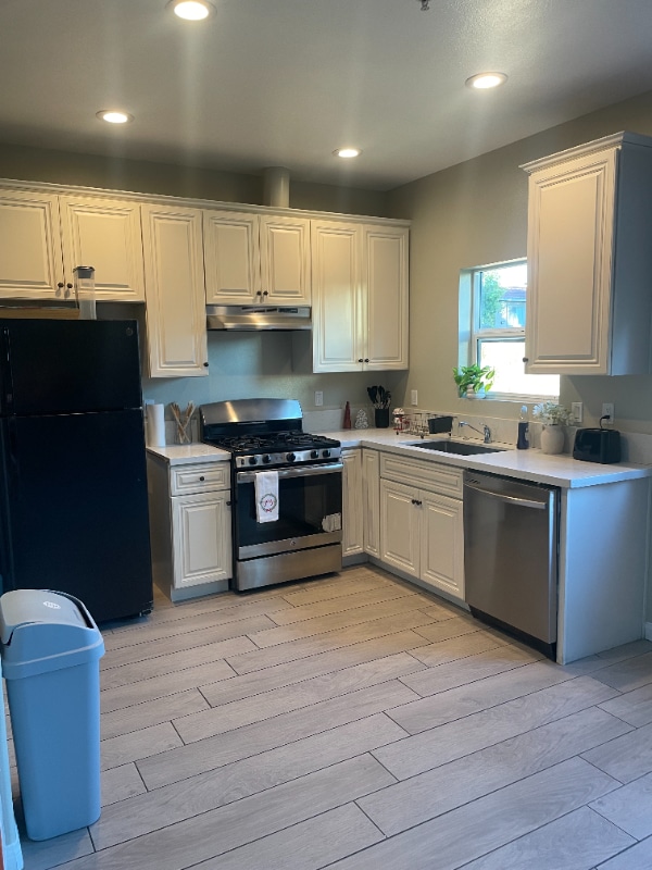 Building Photo - 7986 Mango Ave