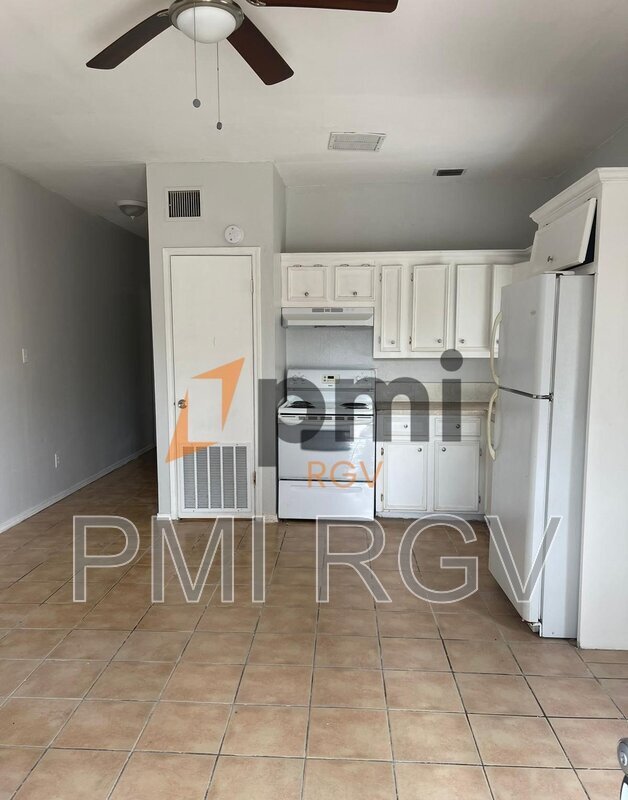 Photo - 919 E Van Week St Unit 3