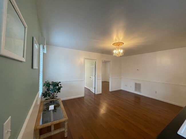 Photo - 2203 Yaupon Dr