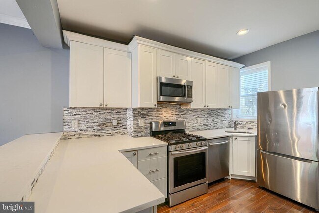 Photo - 1106 Battery Ave