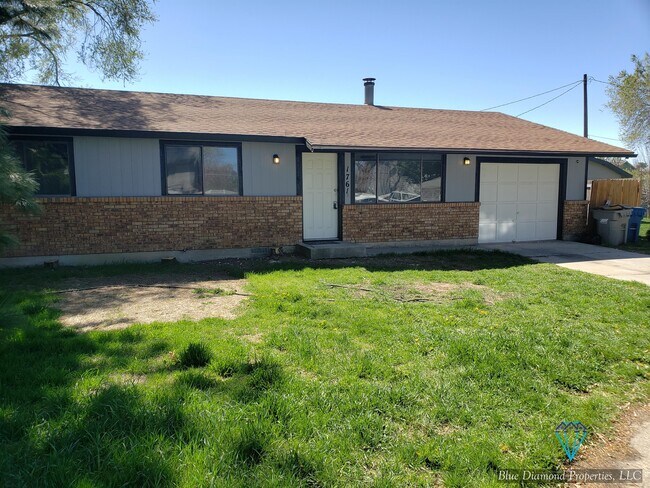 Photo - 1761 W Victory Rd