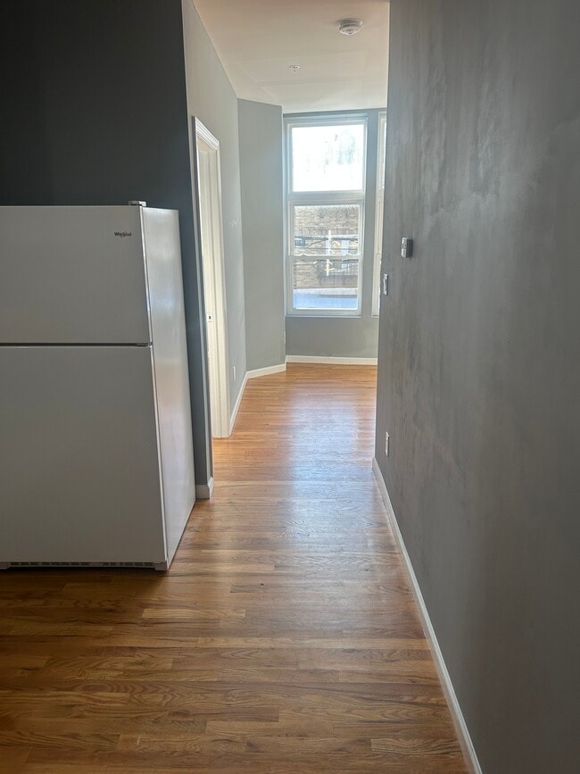 1br hallway