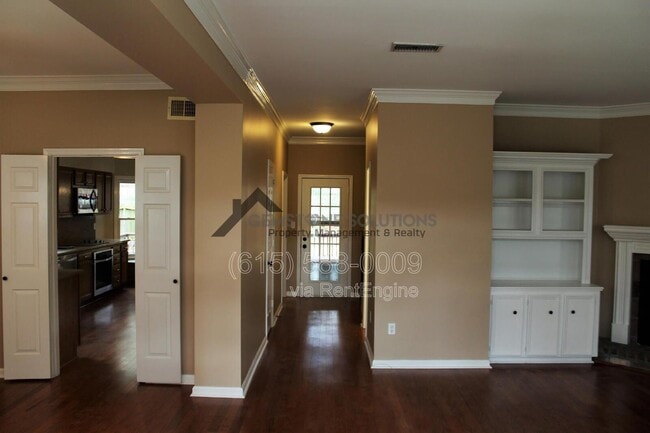 Photo - 430 Maplegrove Dr