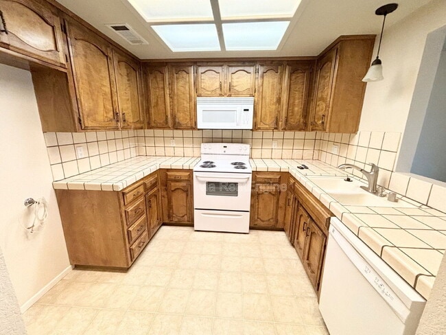 Photo - 3072 Colony Park Dr