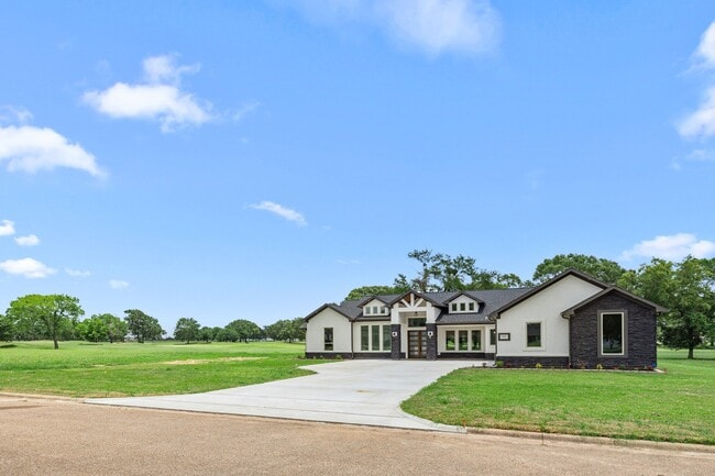 210 Birdie Dr