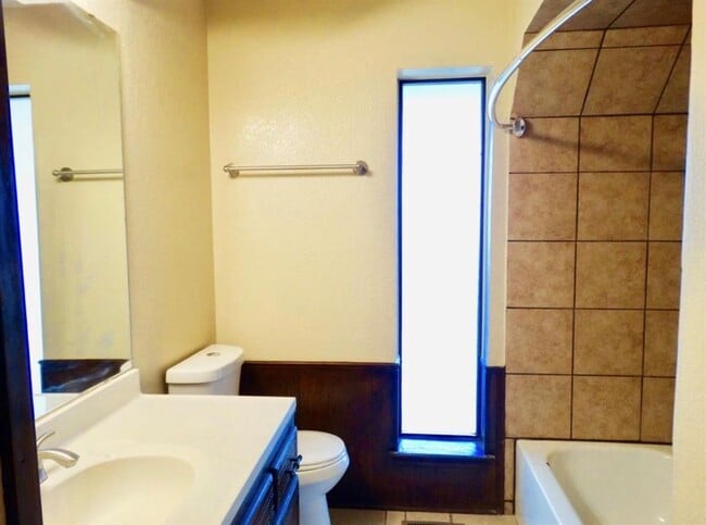 Photo - 2116 Lazybrook Trail