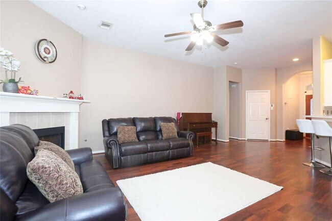 Photo - 1127 Sussex Trail