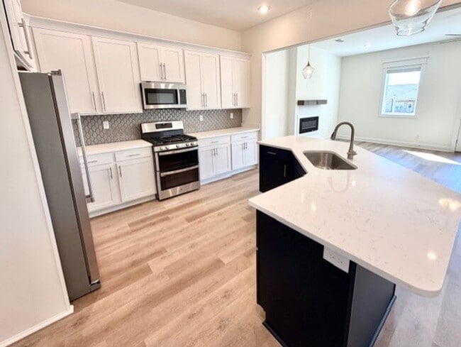 Photo - ChateletDrive4871 Unit 1