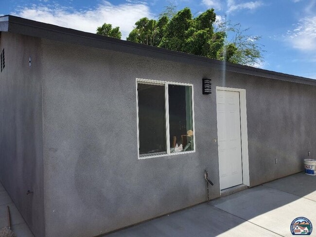Building Photo - 812 David Navarro Ave Unit A