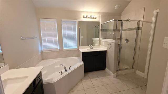 Photo - 2071 Avondown Rd