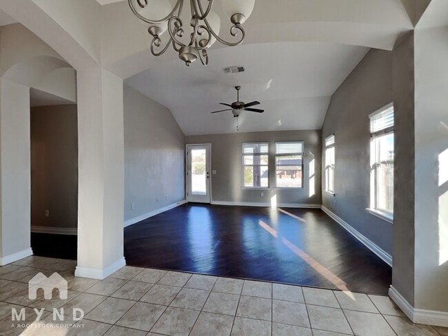 Photo - 12529 SE 18th St