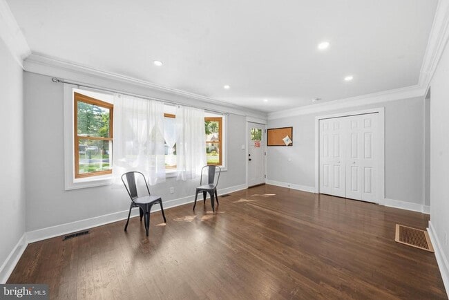 Photo - 409 River Rd