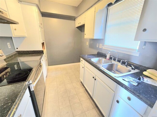 Photo - 6061 Briarhurst Dr