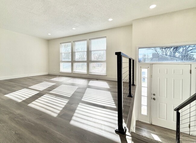 Photo - Beautiful Sandy Remodel Near Union Park!