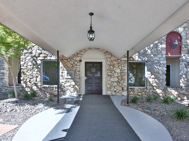 Mediterranean Manor Apartments - Mediterranean Manor Apartments