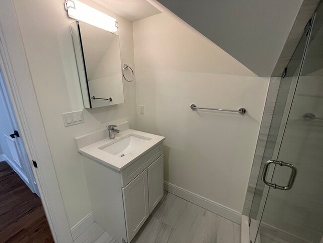 Photo - 49 Alpine St Unit 2