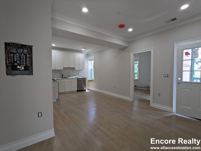 Photo - 14 Mount Hood Rd