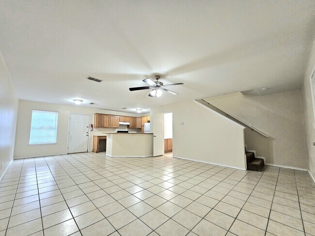 Building Photo - 3606 N Arroyo Park Ln Unit #3 Rental