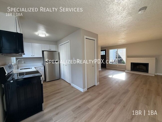Building Photo - 5117 SW 62nd Ave