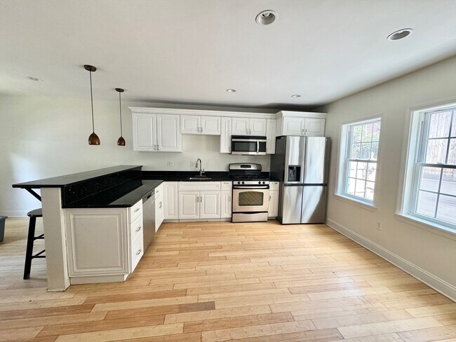 Photo - 5 St James Pl