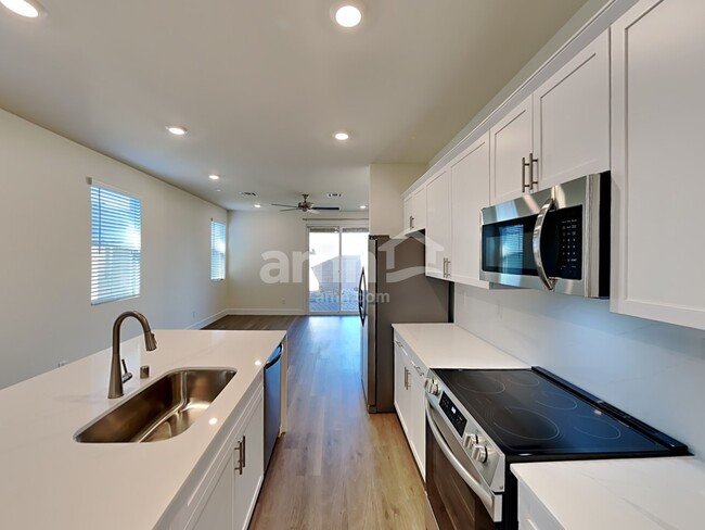 Photo - 510 Silverbell Fls Pl