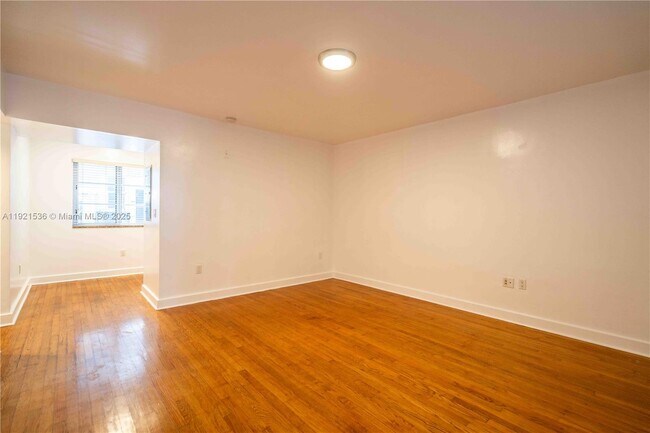 Photo - 2425 Flamingo Pl Unit 3