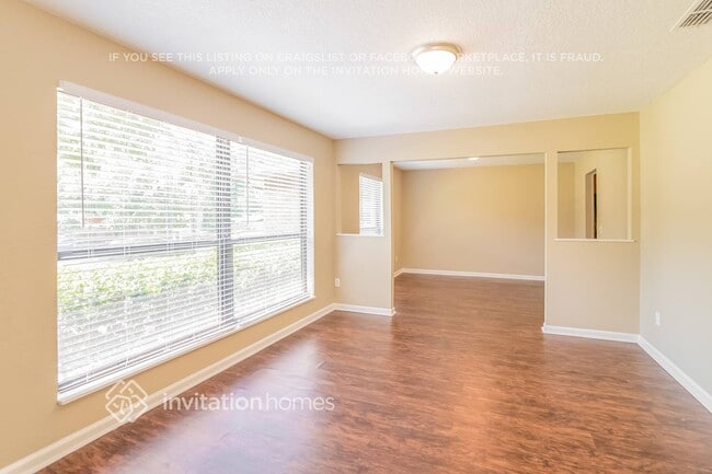 Photo - 8323 Country Creek Blvd