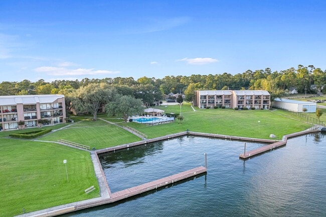 Building Photo - 15575 Marina Dr Unit 215C