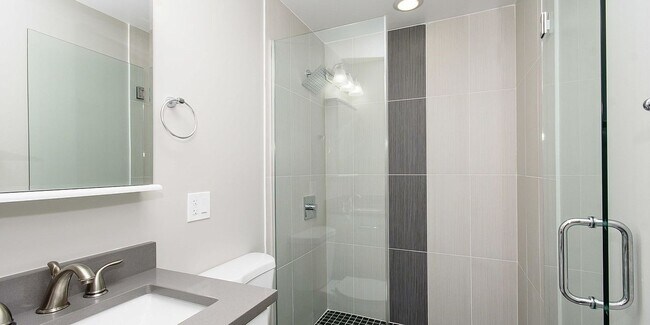 Photo - Beautiful, Updated 2bd/1bth heart of Ukrainian Village, Avail 7/6 Unit 2119 Chicago 2F